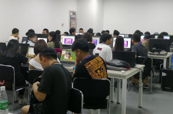 1561364924347558.jpg 配图5 西北工业大学明德学院艺术与设计学院学生到我司实训.jpg