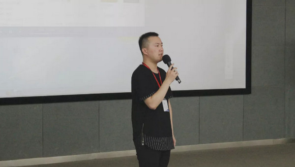 1568168682559699.jpg 配图5 云和数据开展教师节欢乐汇活动.jpg