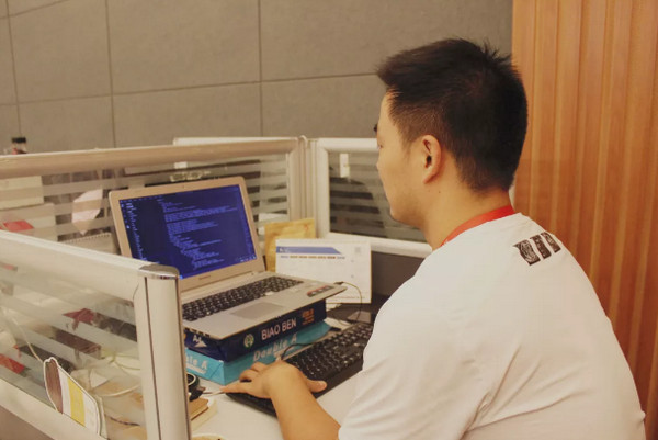 1568170971405160.jpg 配图2 云和数据教师节采访特辑.jpg